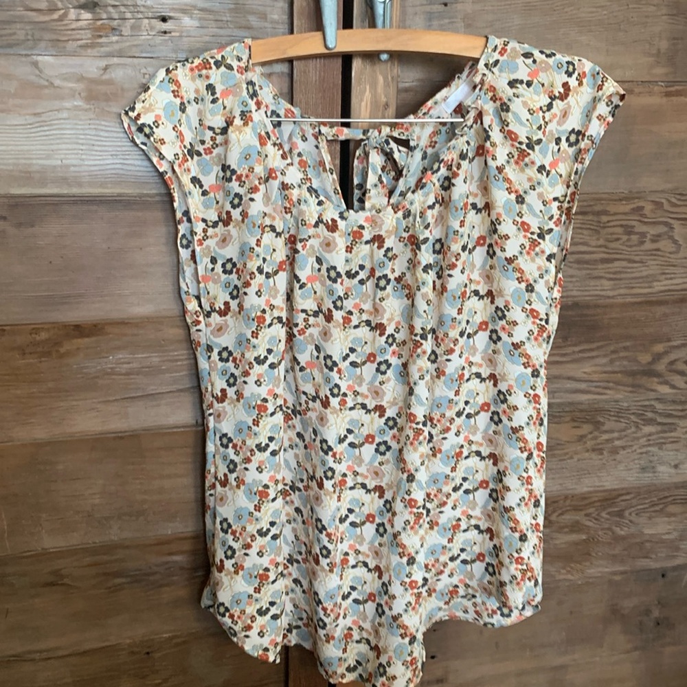 Women’s Blouse (Large) Flower Pattern - image 1